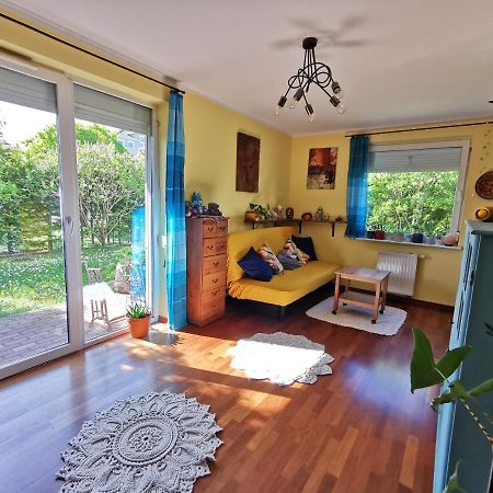 Przytulna Kawalerka Z Ogrodem Apartman Gdańsk Kültér fotó
