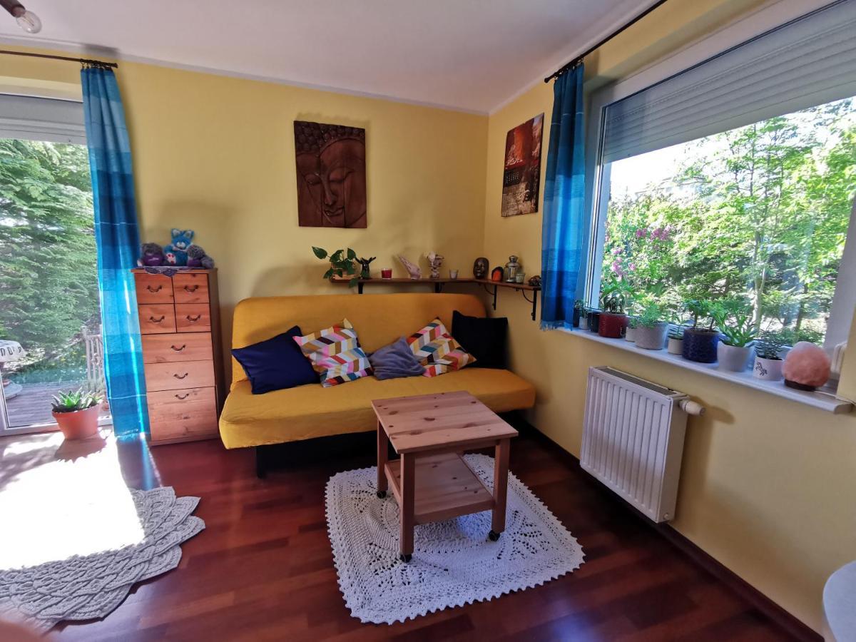 Przytulna Kawalerka Z Ogrodem Apartman Gdańsk Kültér fotó