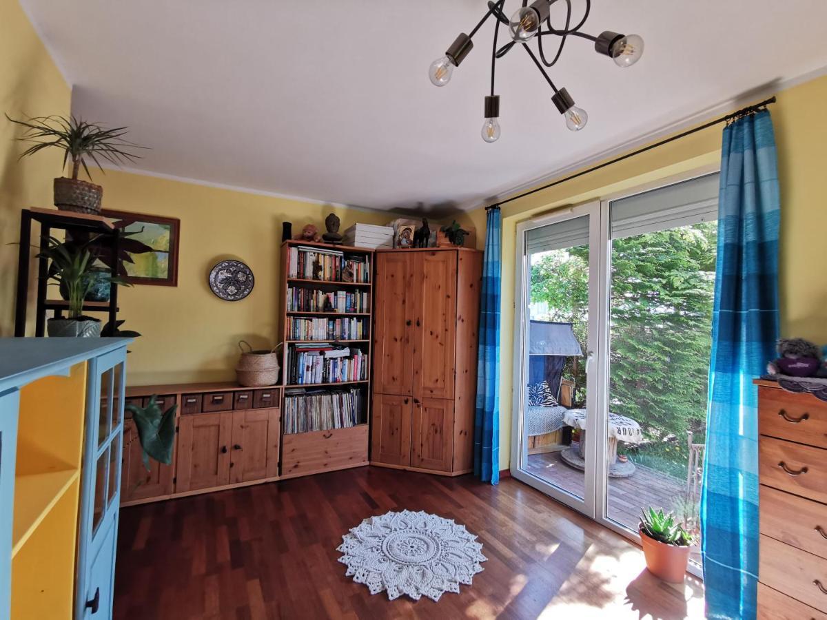 Przytulna Kawalerka Z Ogrodem Apartman Gdańsk Kültér fotó