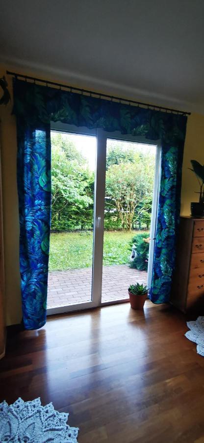 Przytulna Kawalerka Z Ogrodem Apartman Gdańsk Kültér fotó