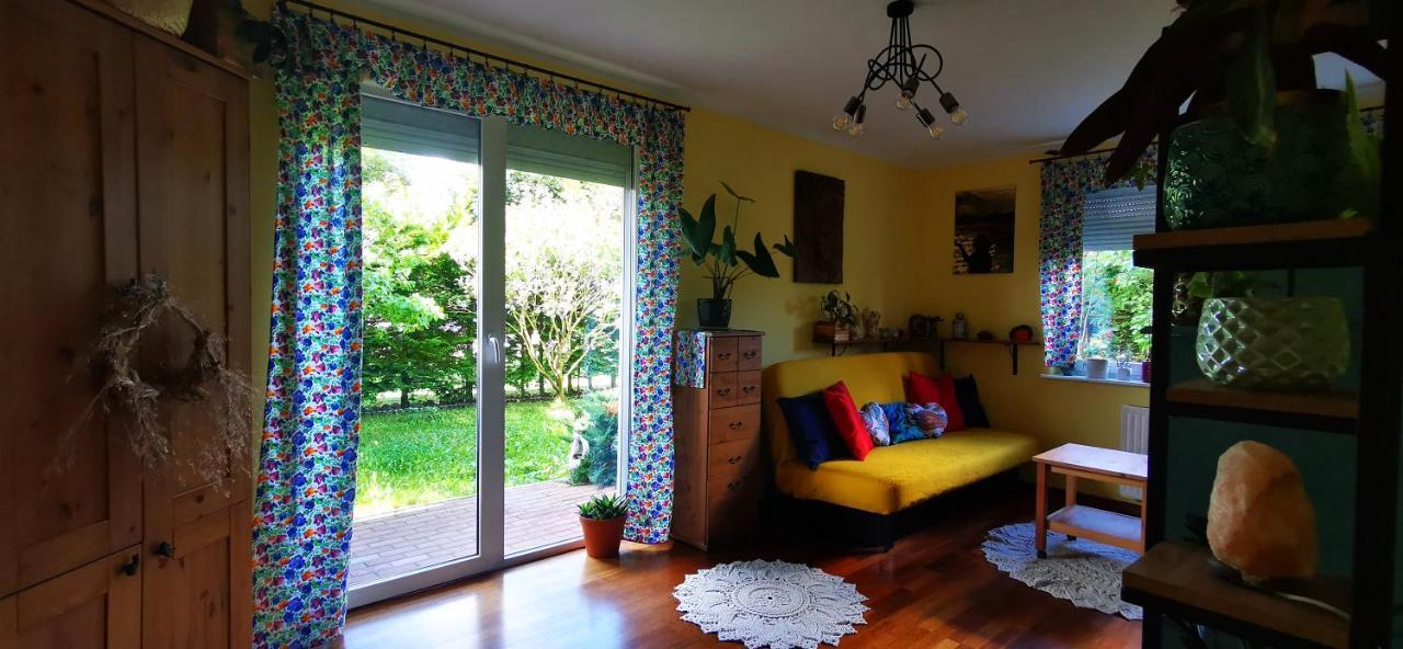 Przytulna Kawalerka Z Ogrodem Apartman Gdańsk Kültér fotó
