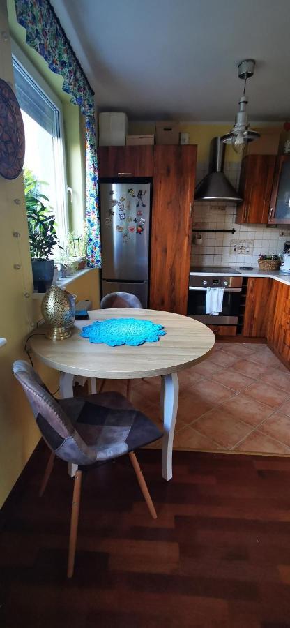Przytulna Kawalerka Z Ogrodem Apartman Gdańsk Kültér fotó