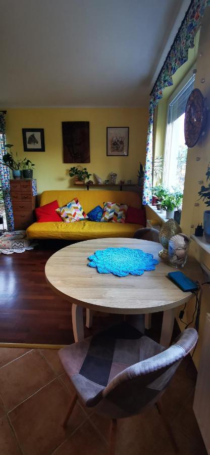 Przytulna Kawalerka Z Ogrodem Apartman Gdańsk Kültér fotó