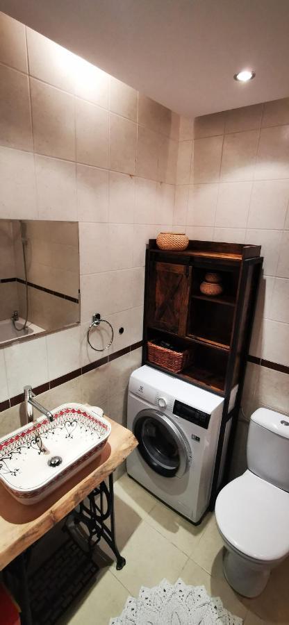 Przytulna Kawalerka Z Ogrodem Apartman Gdańsk Kültér fotó