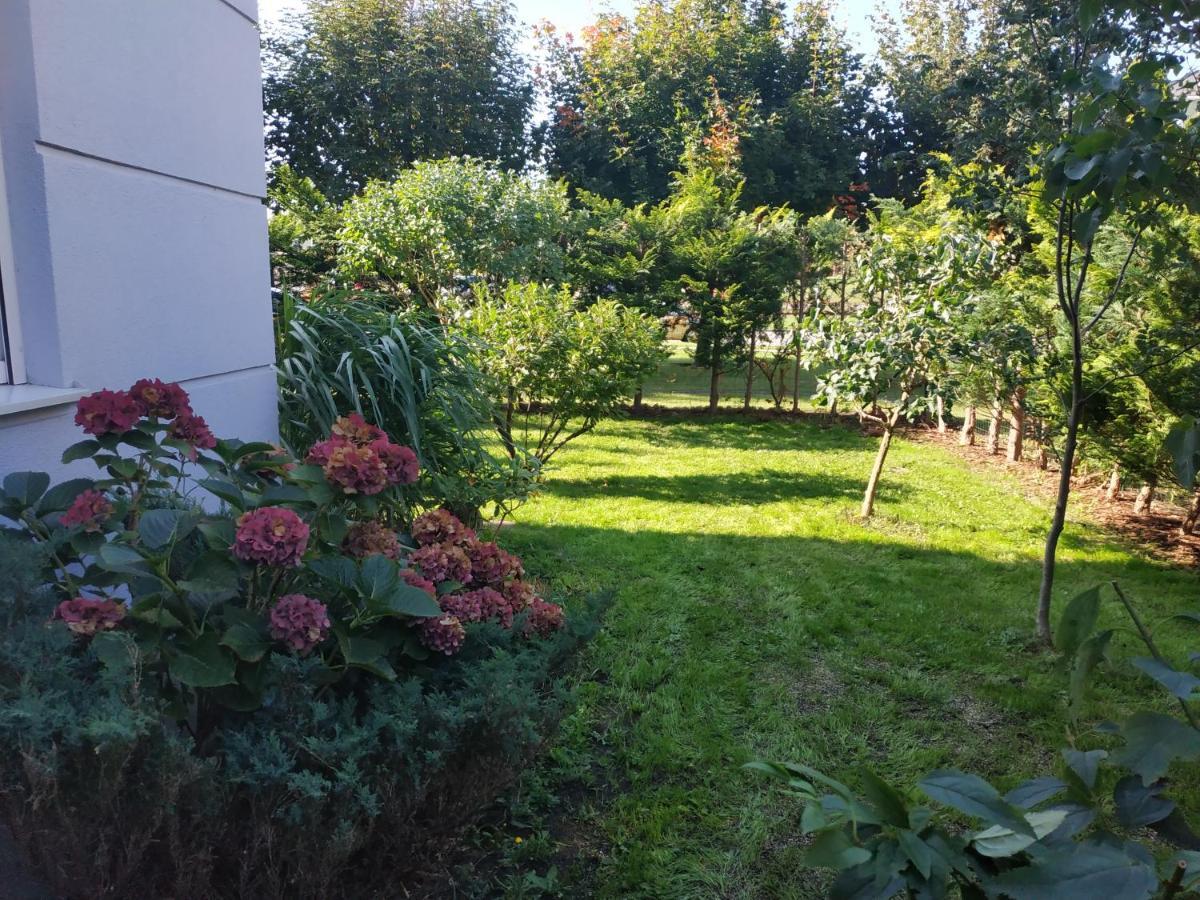 Przytulna Kawalerka Z Ogrodem Apartman Gdańsk Kültér fotó